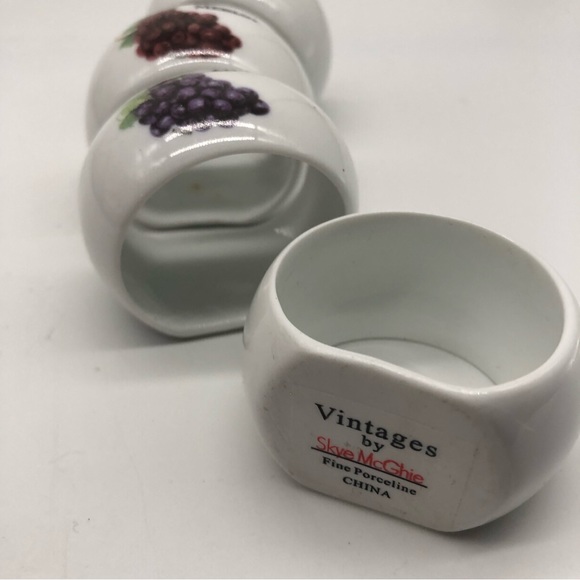 Napkin rings with types of grapes - Picture 2 of 3